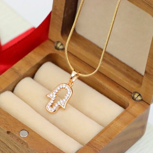 "Rose Gold Hamsa Pendant with Crystals – Symbol of Protection & Luck, XPPT1220 - Picture 9 of 13
